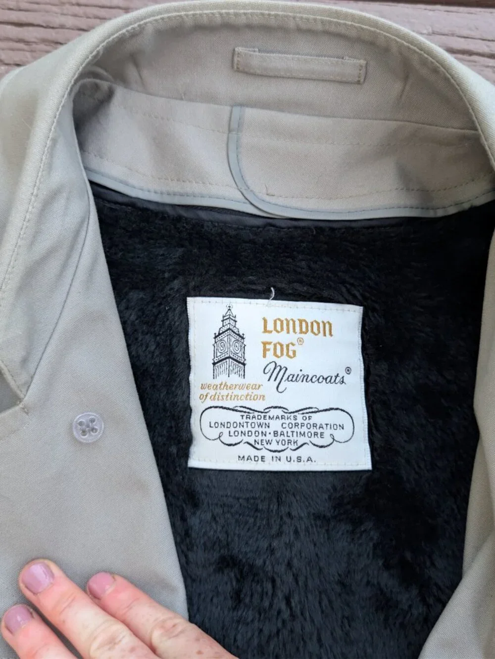Vintage London Fog Men's Tan Beige Trench Coat Point Collar Button-Tab Sleeve 38